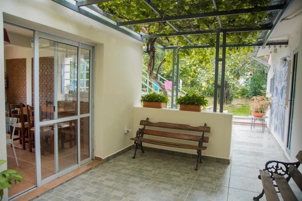 Feliza Hostel فيلا كارلوس باز المظهر الخارجي الصورة